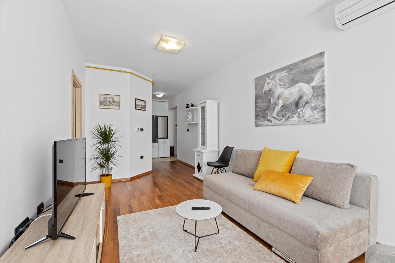 Feniks Fazana Apartman מראה חיצוני תמונה