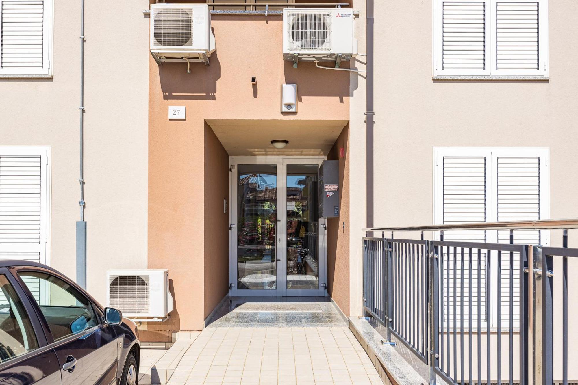 Feniks Fazana Apartman מראה חיצוני תמונה